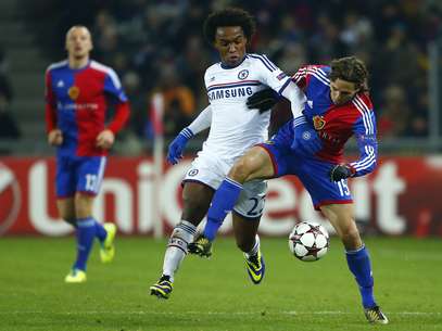 Convocado por Felipão para últimos amistosos, Willian participou do jogo pelo Chelsea Foto: Reuters