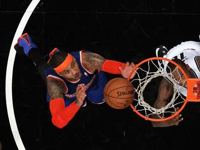 Carmelo Anthony alcançou double-double pelos Knicks Foto: Getty Images