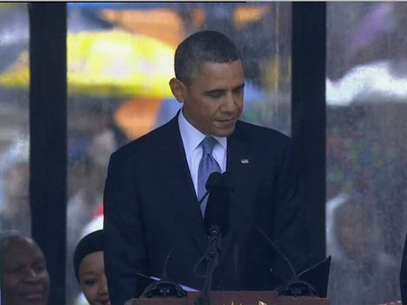 Obama discursa durante cerimônia oficial de despedida a Mandela  Foto: AP