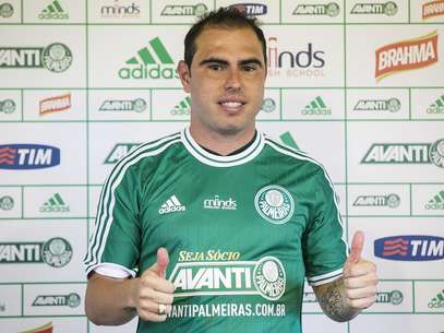 Bruno César terá que esperar mais uma semana para estrear com a camisa do Palmeiras Foto: Daniel Vorley/Agif / Gazeta Press