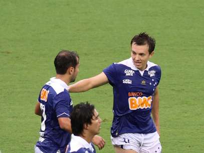 Dagoberto fez dois gols, deu assistência e acertou um chute na trave Foto: Gil Leonardi / Agência Lance