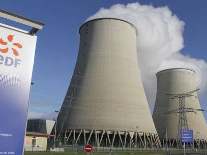 Planta nuclear de Nogent-sur-Seine, na França. Foto tirada em dezembro de 2011 Foto: AFP