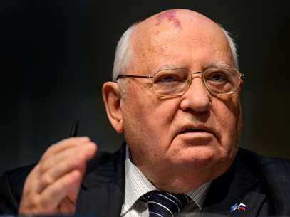 O ex-presidente soviético Mikhail Gorbatchev se recusou nesta sexta-feira a defender a "reunificação" da Rússia com a Crimeia Foto: AFP