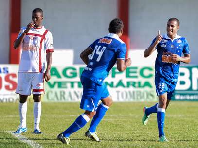 Mayke marcou um dos gols do invicto Cruzeiro Foto: Igor Coelho/Agência i7 / Gazeta Press