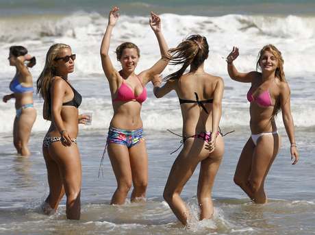 Chicas en bikini: arrancó el verano, mirá las mejores fotos