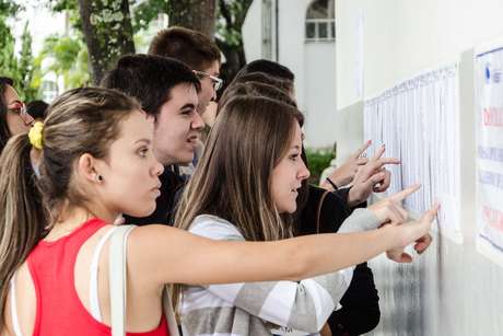 Programa oferece bolsas no ensino superior privado com base nas notas do Exame Nacional do Ensino Médio (Enem) Foto: Igor do Vale / Futura Press