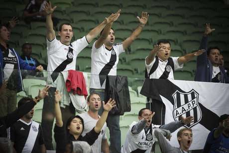 Ponte-pretanos provocam Palmeiras com 