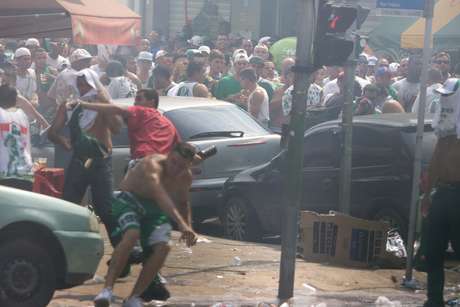 MP deve processar Palmeiras e Corinthians por brigas