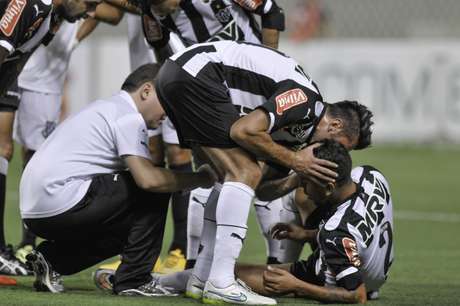 Marcos Rocha sentiu lesão e teve que deixar o campo mais cedo Foto: Mourão Panda / Gazeta Press