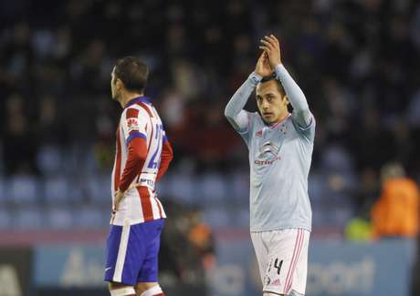 Orellana comemora seu gol contra o Atlético Foto: Miguel Vidal / Reuters