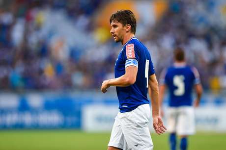 Paulo André estreou como titular e capitão na equipe do Cruzeiro Foto: Pedro Vilela / Agência I7 / Gazeta Press