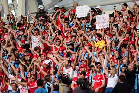 Torcida mista no Beira-Rio Foto: Vinicius Costa / Futura Press