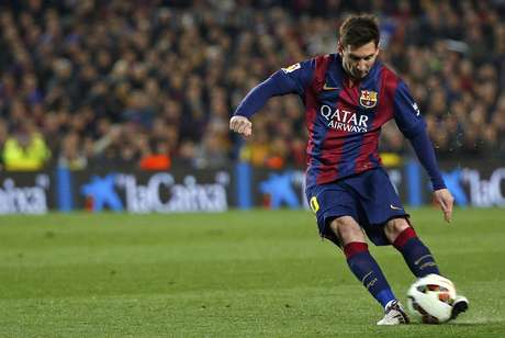 Messi jogou bem, mas n&atilde;o balan&ccedil;ou as redes no cl&aacute;ssico deste domingo Foto: Paul Hanna / Reuters