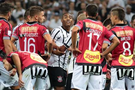 Conmebol só processa uruguaio que ofendeu Elias se o caso estiver na súmula