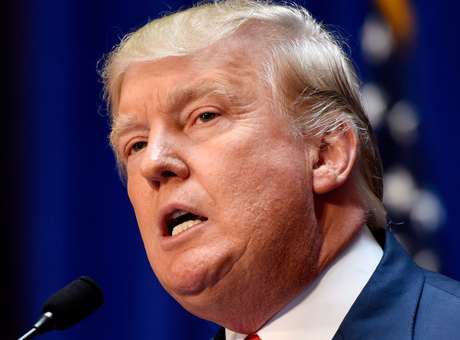 El magnate estadounidense Donald Trump anuncia su candidatura a la presidencia de EU durante un evento en Nueva York, este martes 16 de junio de 2015. 