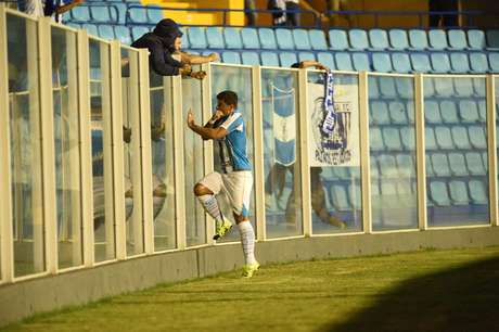 André Lima fez o gol da vitória do Avaí