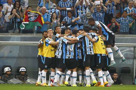 GrÃªmio sobre de 8Âº para 3Âº com goleada histÃ³rica sobre rival