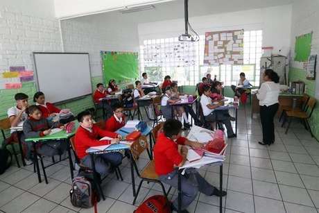 El avance del programa indica que al cierre del ciclo escolar 2014-2015, sólo 1 mil 539 escuelas "aseguraron y mejoraron el suministro de agua" de los planteles.