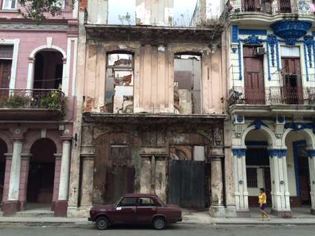 Centro antigo de Havana é patrimônio histórico da humanidade, mas não recebe reparos regulares