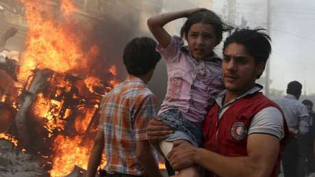 Conflito na Síria já deixou 200 mil mortos e 4 milhões de refugiados desde 2011