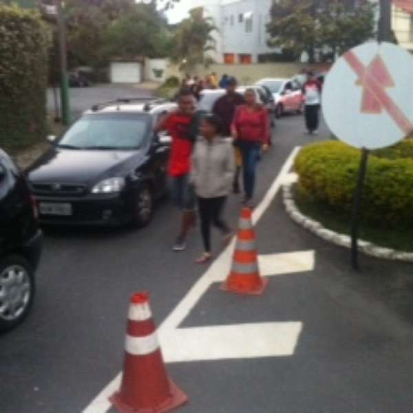Treino da Seleção congestiona trânsito em Teresópolis - Terra Brasil