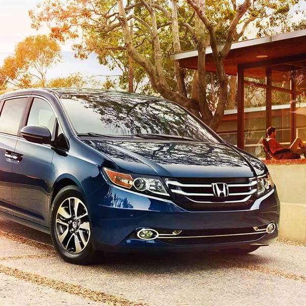 Kelley Blue Book nombra los 16 mejores autos para la familia
