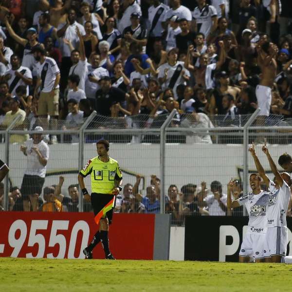 Com recorde, Ponte afunda Santa e sonha com Libertadores - Terra Brasil