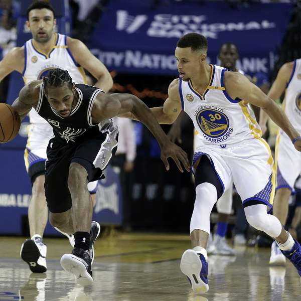 Spurs arruinan debut de los renovados Warriors