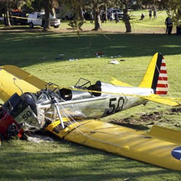 Harrison Ford casi se estrella con un avión de American Airlines - Terra México