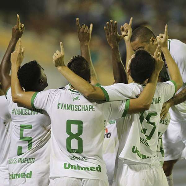 Chapecoense vs. Nacional jugarán algo más que una Recopa