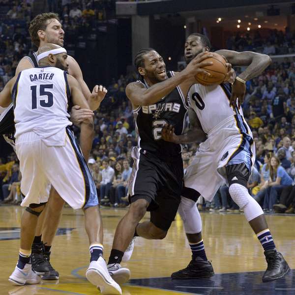 Spurs eliminan a Grizzlies y ya piensan en Rockets