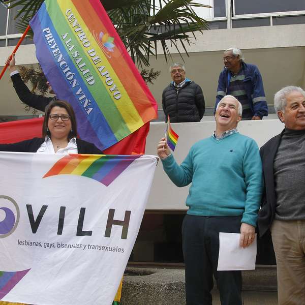 Polémica genera municipio de Viña del Mar por no izar bandera de ... - Terra Chile