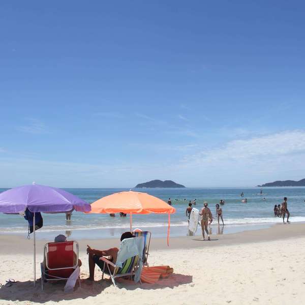 SC: ano começa com calor de 37°C e praias cheias - Terra Brasil