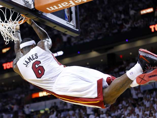 lebron james flywire
