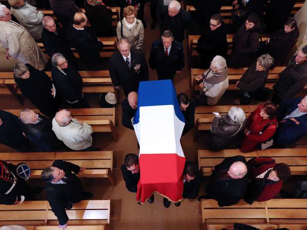 O funeral de Caillou foi realizado nesta segunda-feira em sua cidade natal Foto: AFP