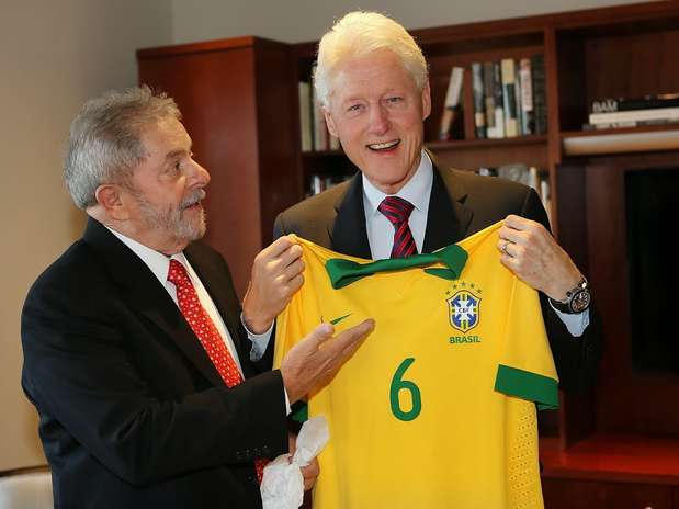 O ex-presidente do Brasil, Luiz Inácio Lula da Silva, e o ex-presidente dos Estados Unidos, Bill Clinton, se reuniram nesta terça-feira, na Fundação Clinton, em Nova Iorque, para tratar de como a fundação do americano e o instituto do brasileiro podem atuar no combate à fome na África Foto: Ricardo Stuckert/Instituto Lula / Divulgação