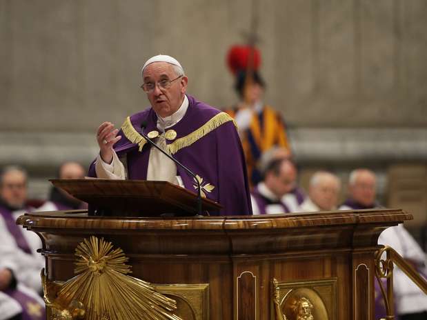 Papa Francisco deixou todos surpresos ao confessar em público nesta sexta-feira, 28 de março Foto: Reuters