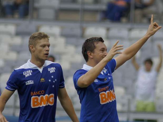 Dagoberto comemora gol de pênalti na semifinal contra o Boa EC Foto: Yuri Edmundo / Gazeta Press