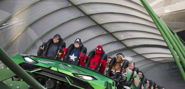 Montanha-russa do Incrível Hulk é reinaugurada em Orlando