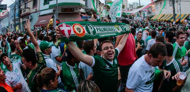 Palmeiras fica perto de entrar em Top 10 mundial de sócios