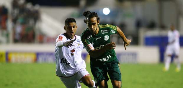 Com Valdivia só no 1º tempo, Verdão empata em Itu e é o pior grande