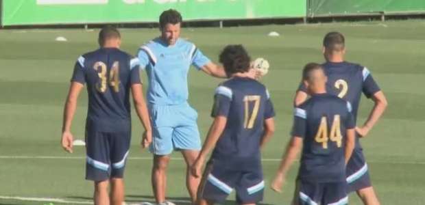 VÍDEO: Já sem Gareca, Alberto Valentim comanda treino do Palmeiras