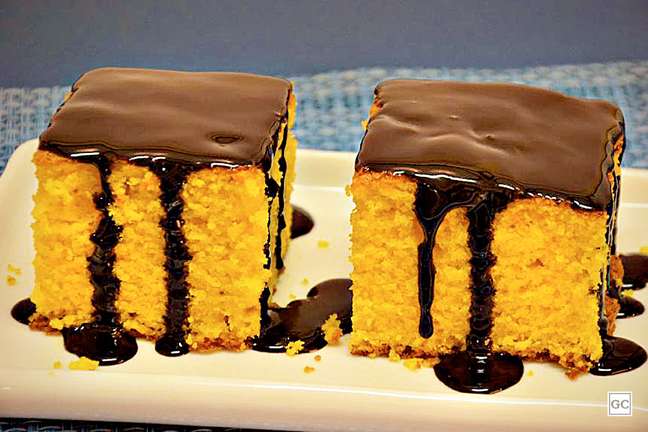 Bolo de cenoura fofinho – Foto: Guia da Cozinha Bolo de cenoura fofinho – Foto: Guia da Cozinha