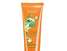 Crema de pies Feet up Summer, de Oriflame Con glicerina para reforzar la llamada matriz intercelular manteniendo la correcta homeostasis (equilibrio) cutáneo y como emoliente especialmente indicado para evitar las grietas que produce la sequedad y con Aceite de Eucalipto de acción desodorante y desinfectante. Precio: 5,95 €