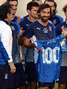 Festejan a Pirlo en entrenamiento de selección italiana. Foto: Daniel Ramalho