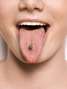 Piercing oral: una moda que perjudica la salud bucal. Foto: Shutterstock