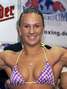 Bellas y rudas boxeadoras destacan en el ring. Foto: AFP