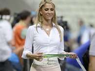 La reportera mexicana, Inés Sainz, causó furor en los entrenamientos de Brasil y México en Confederaciones. Foto: Ricardo Matsukawa / Terra