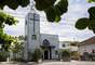 Nos fundos de uma igreja católica dentro de um antigo hospital para leprosos, o Hospital Curupaiti, em Jacarepaguá, zona oeste do Rio, encontramos o que sobrou de vestígios da antiga aldeia Maracanã