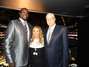 Shaquille O'Neal, Jeannie Buss y Phil Jackson, en el Staples Center Foto: Getty Images